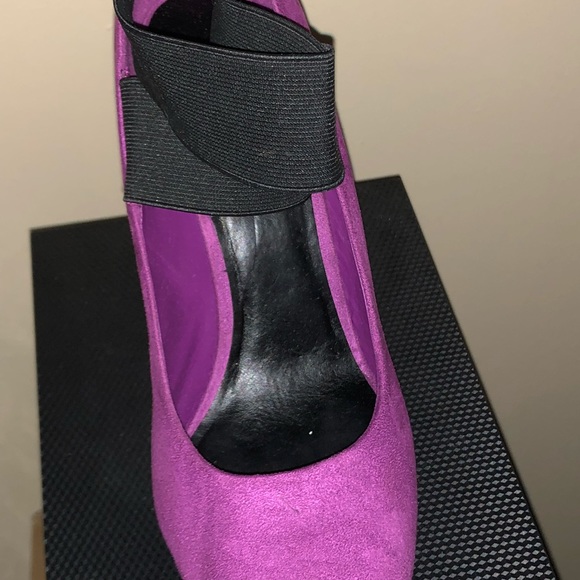 Pump with ankle strap - Picture 3 of 5